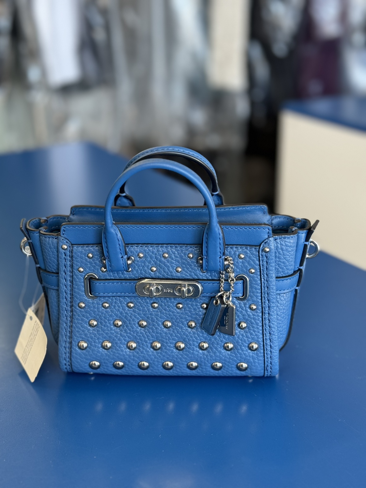 Coach Swagger 15 Studs Bag - photo 4