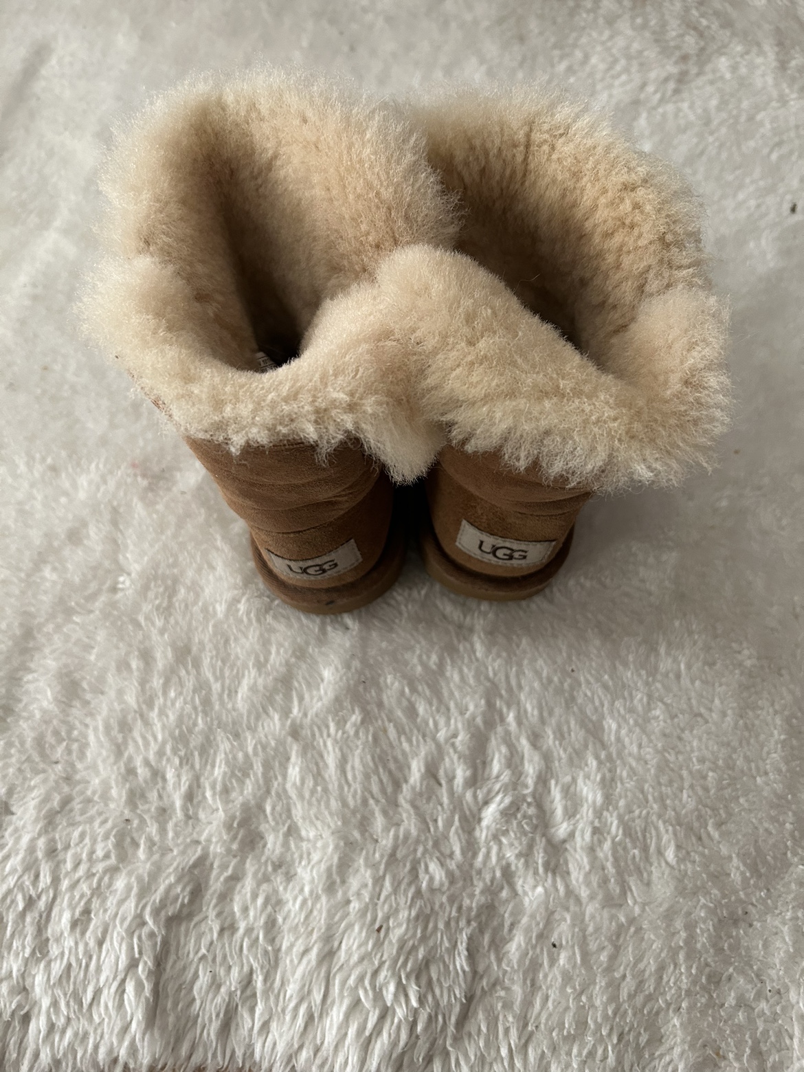 UGG Bailey Button II Kids Boot, Tan Suede & Sheepskin - photo 5