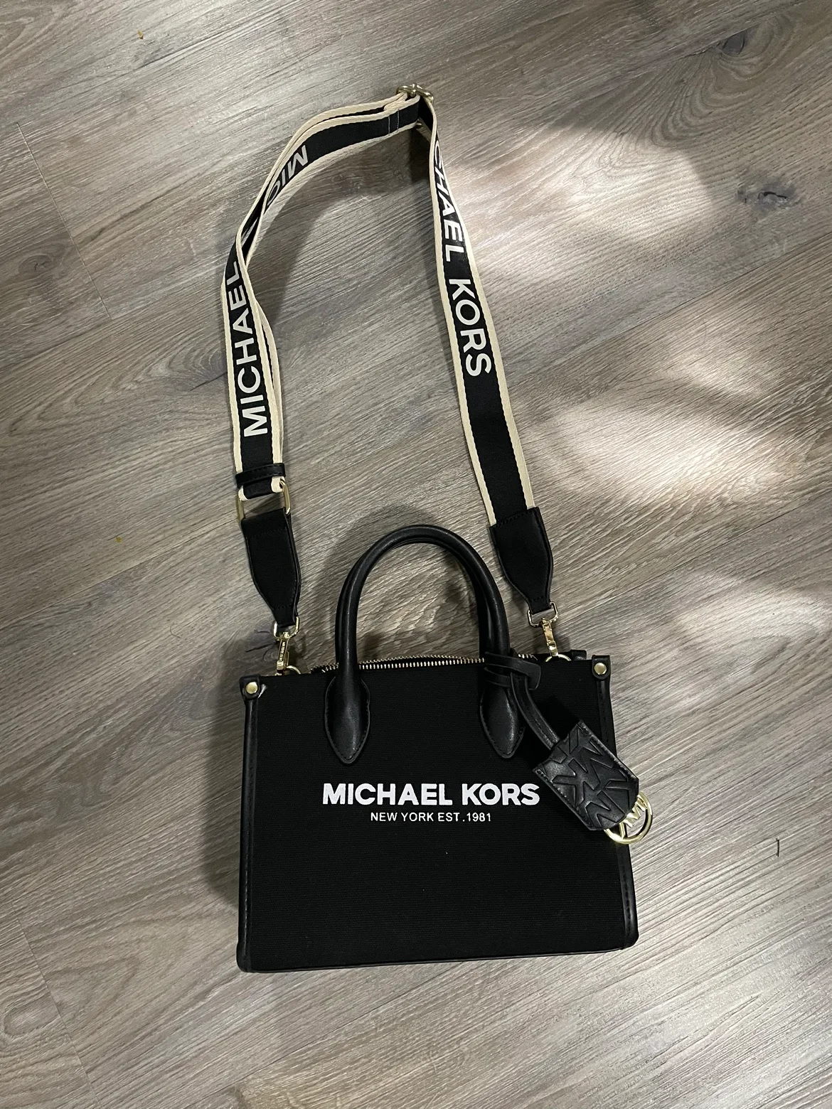 micheal kors tote bag thumbnail