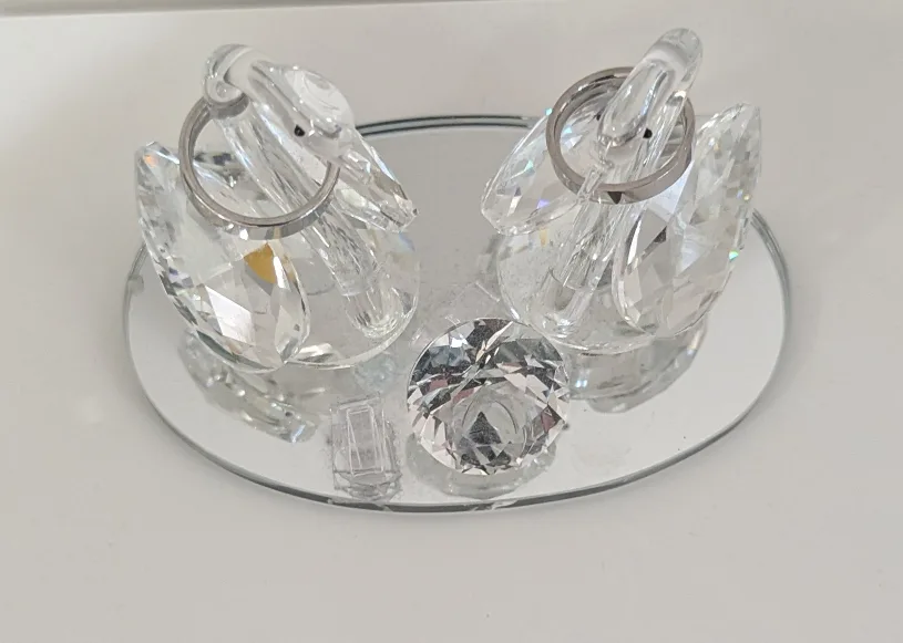 Crystal Swan Ring Holder thumbnail