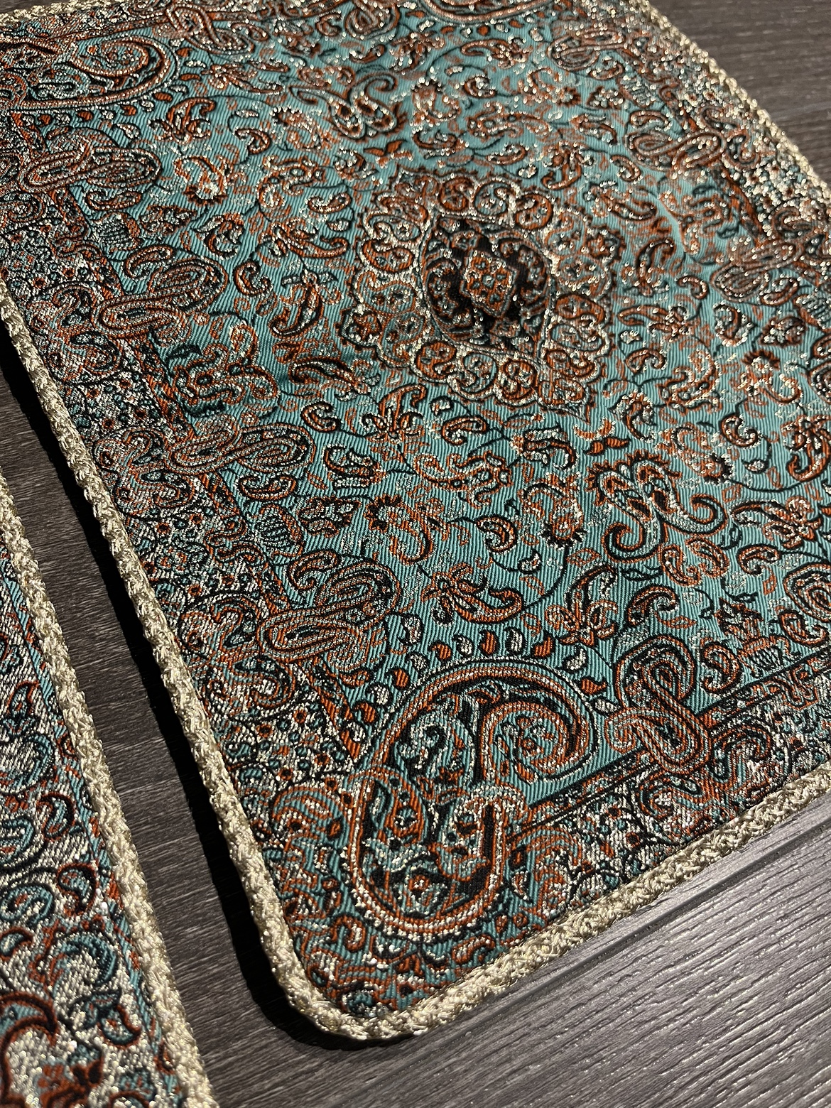 Set of two Table Covers - photo 5