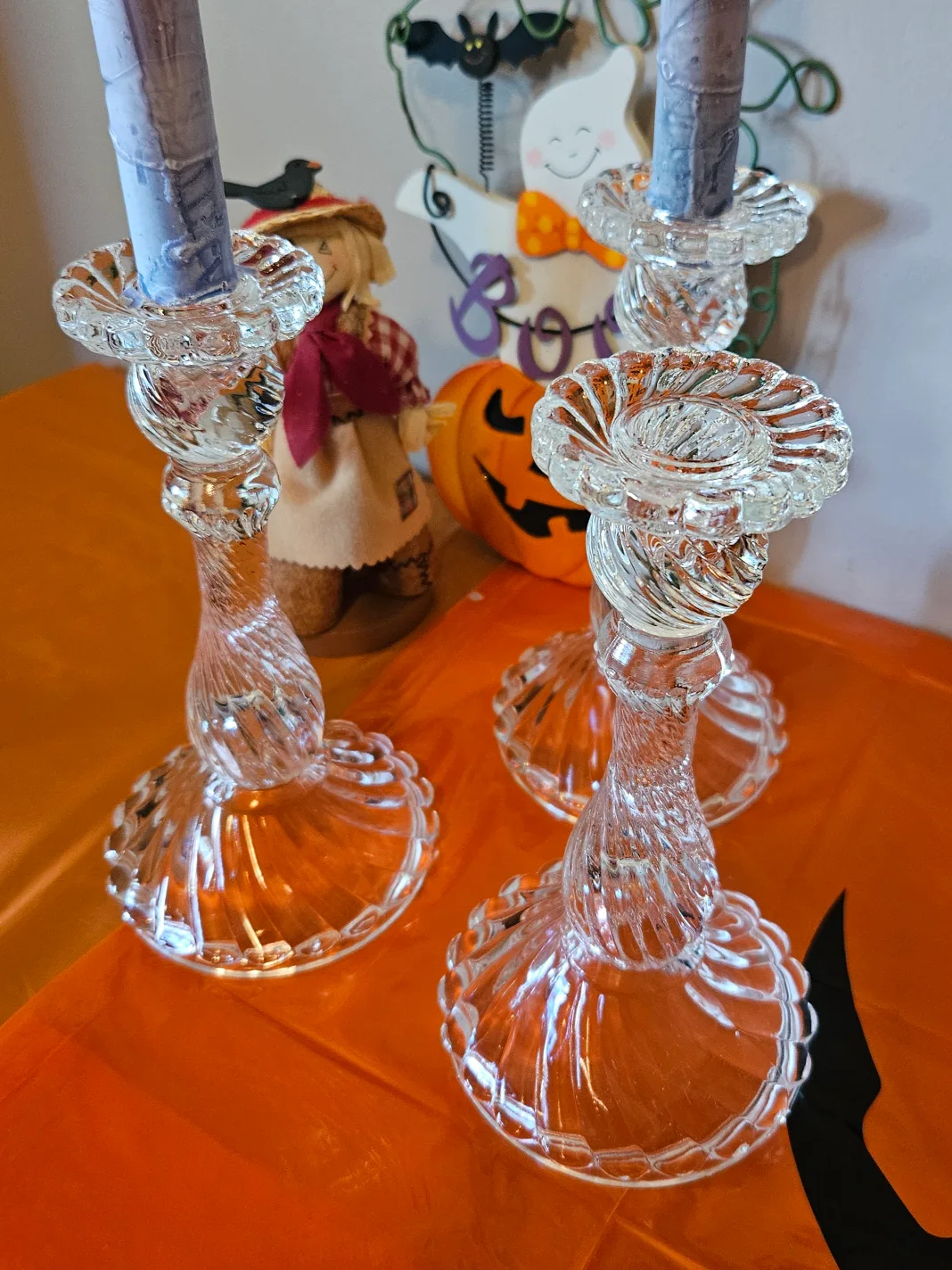 Glass Swirl Candle Holders 🕯 image indicator(2)