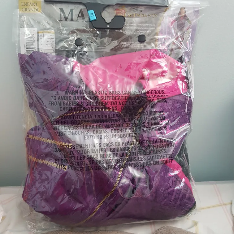 MAL Disney Descendants costume Halloween image indicator(5)