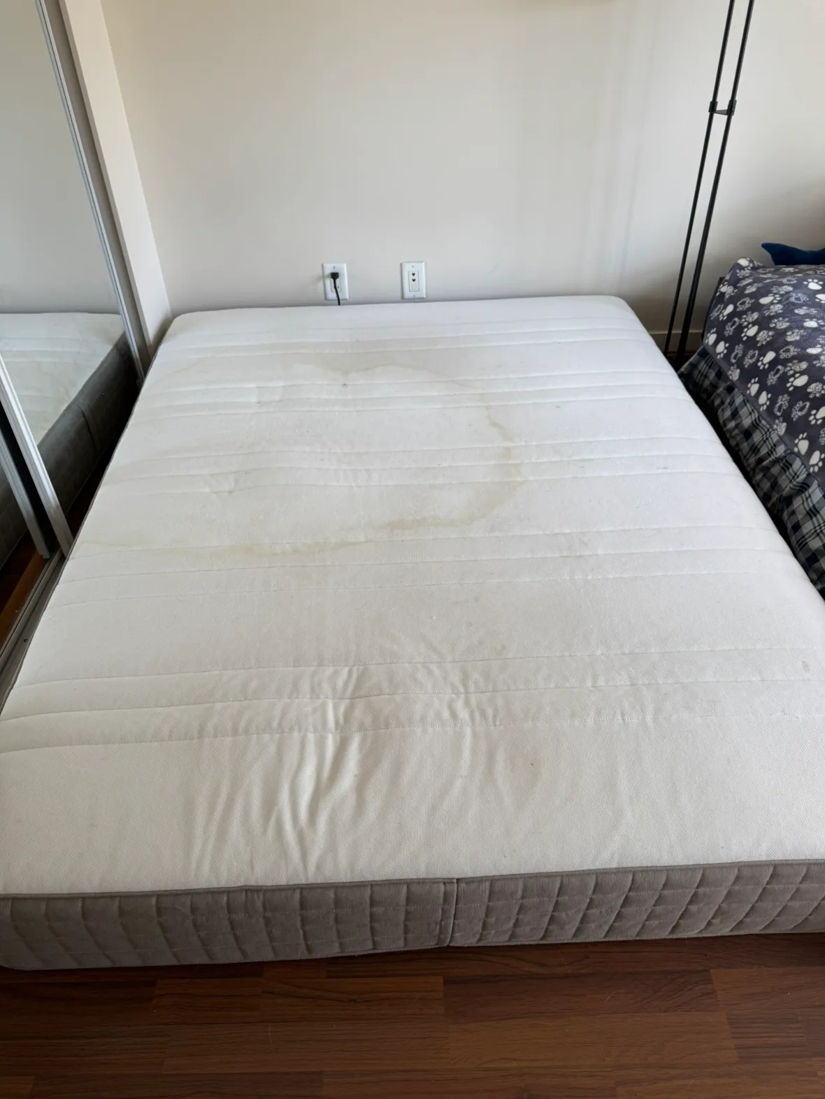 ‼️ASAP‼️ Queen Size Mattress ‼️ Moving sale thumbnail