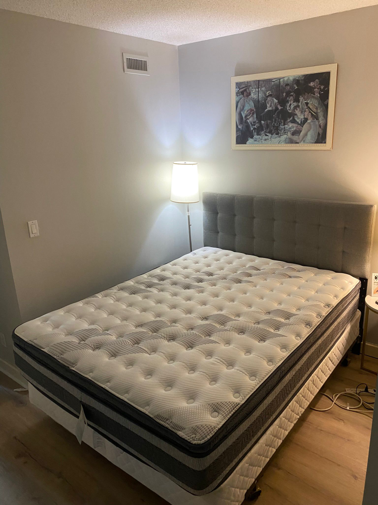 Queen Serta Mattress like New with box spring and bed frame