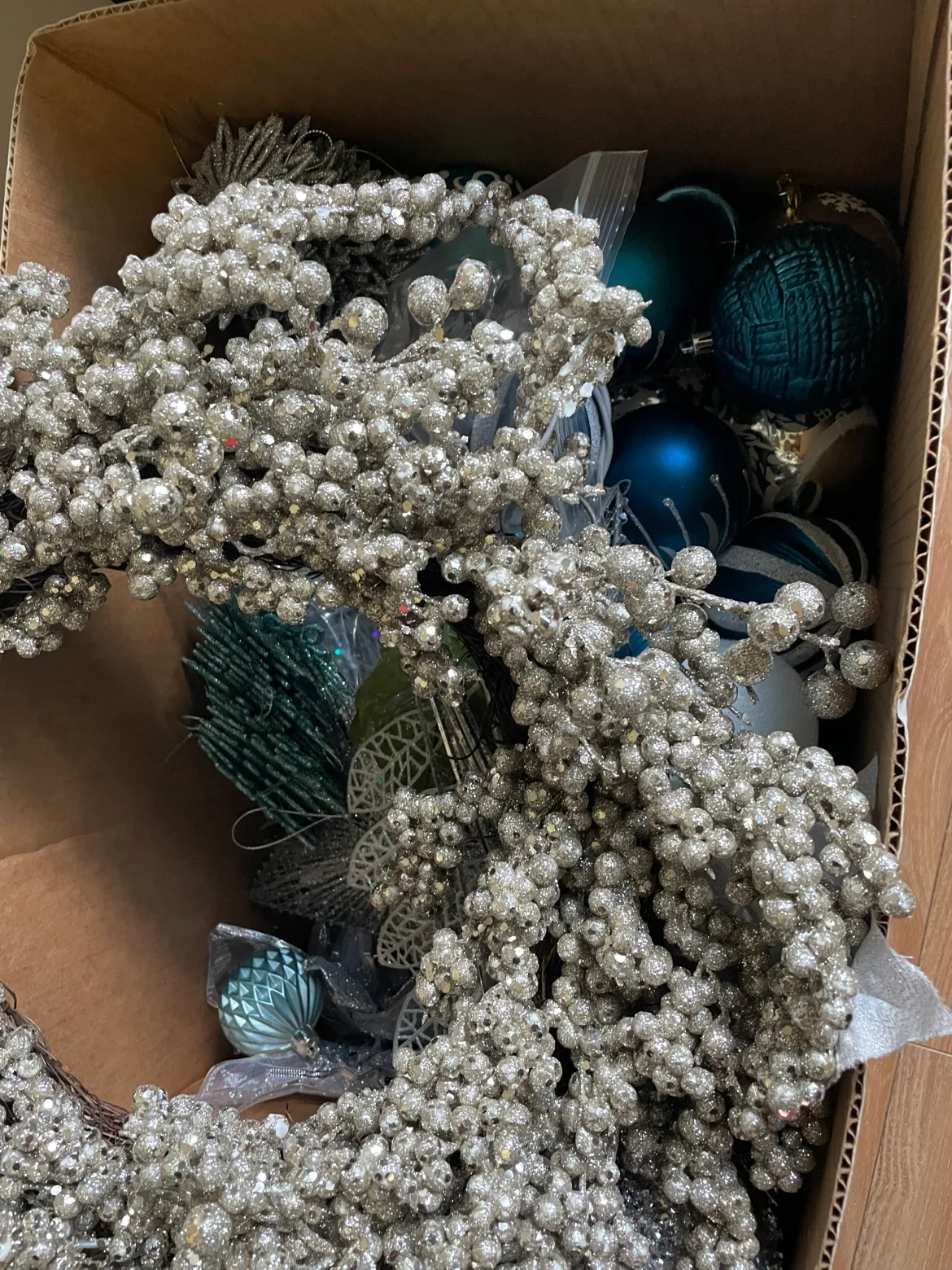 Christmas Ornament Lot thumbnail