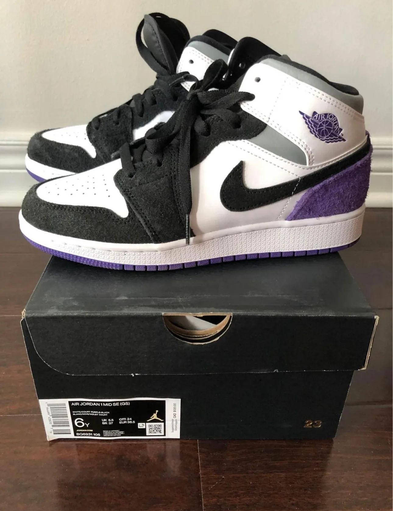 Air Jordan 1 Mid SE (GS) image indicator(3)