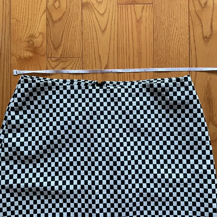 Ricki’s Black & White Checkered Skirt - Size 6 image indicator(6)
