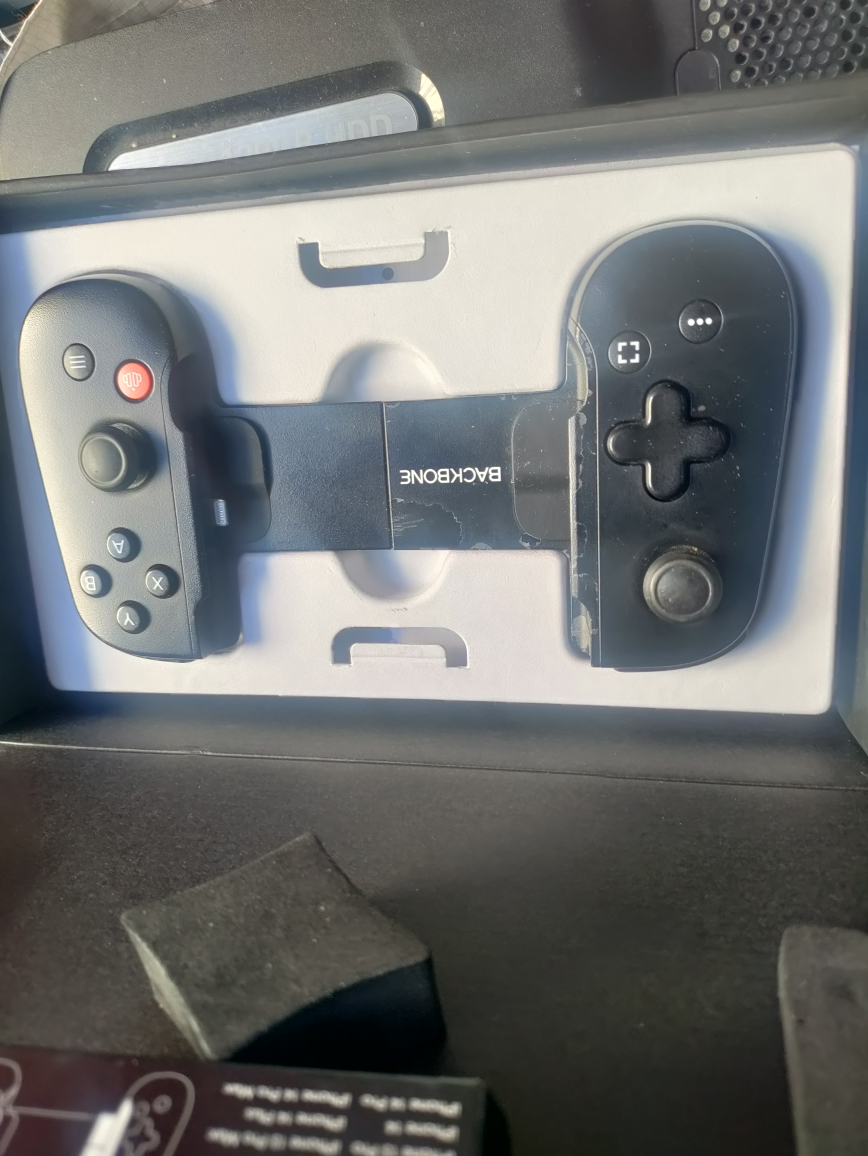 Backbone One Mobile Gaming Controller - photo 2