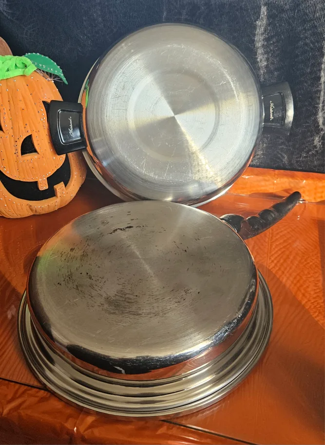 Vintage 11" Stainless Steel Skillet with Dome Lid image indicator(6)