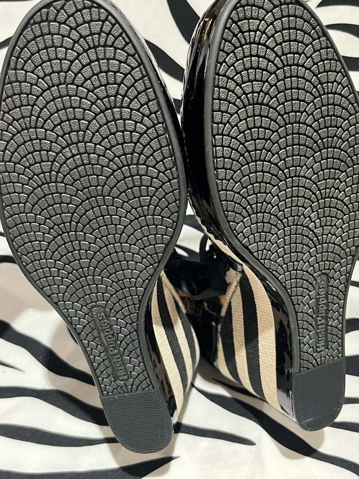 Annie Sui Size 9 Wedge Heel Shoes image indicator(6)