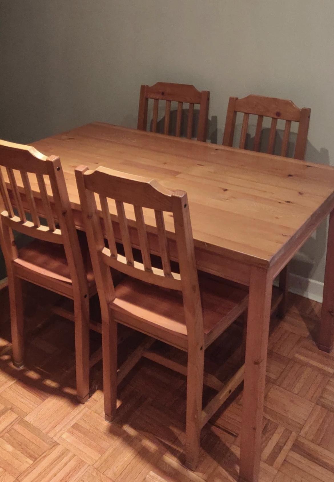 SALE - IKEA Dining Table (4 Seater). Dismantled. - photo 2
