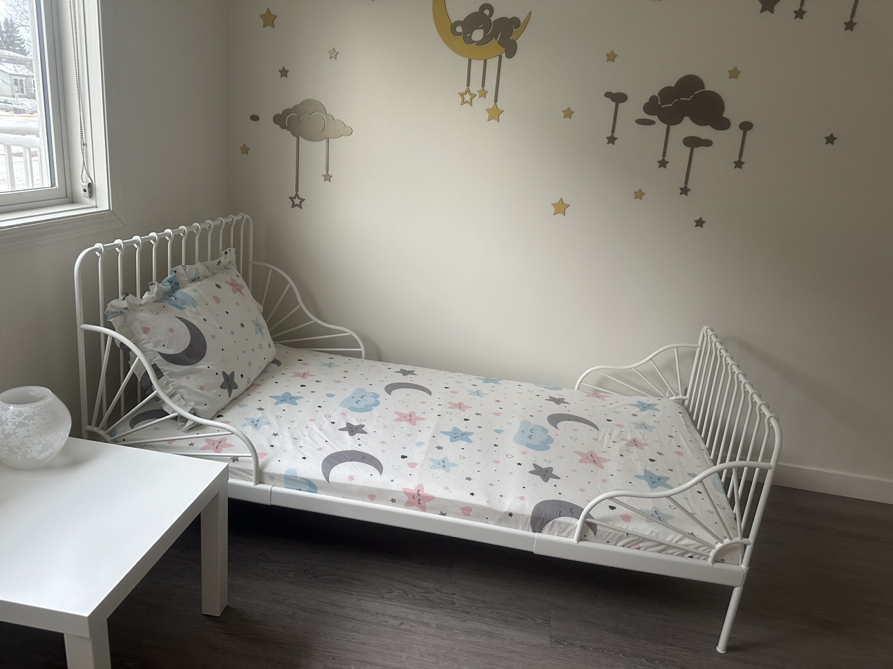 White Metal Toddler Bed Frame - photo 5