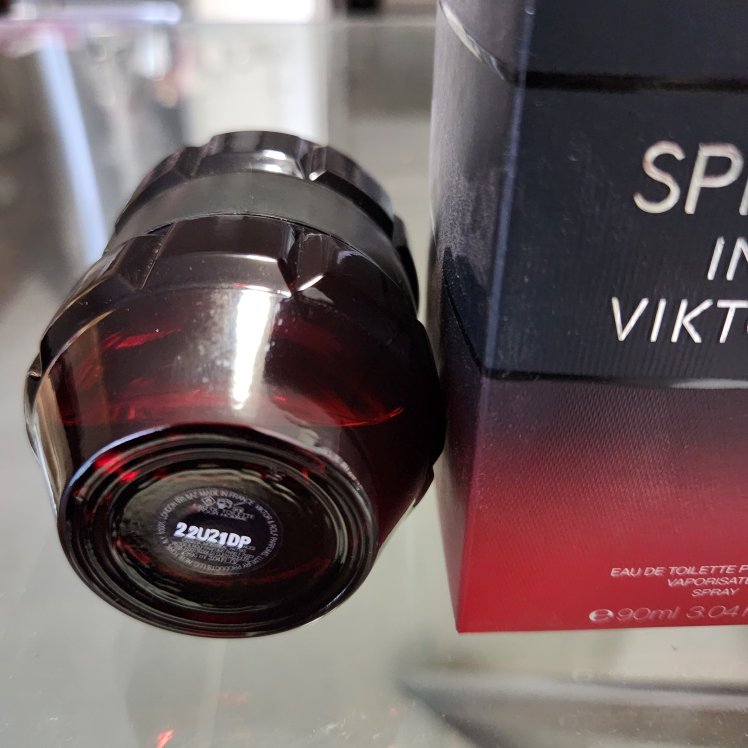 Viktor & Rolf Spicebomb Infrared Eau de Toilette 90ml - photo 2