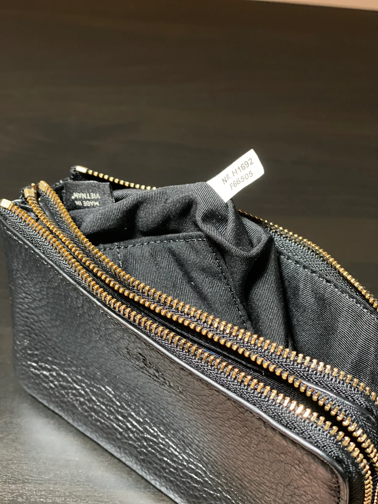 Coach Leather Wallet image indicator(8)