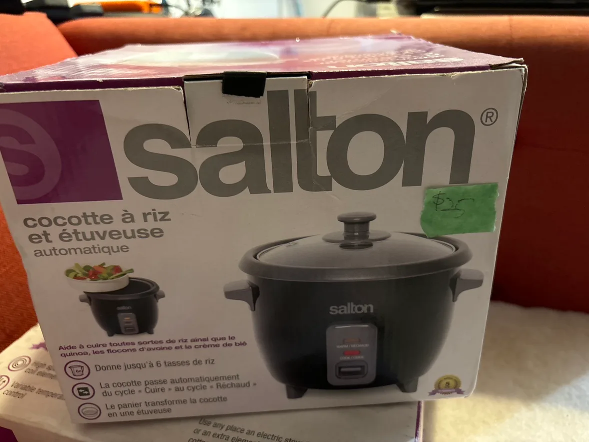 Salton Automatic Rice Cooker and Steamer thumbnail