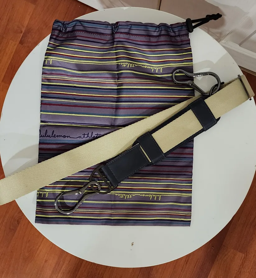 Vintage Lululemon  Weekender Bag image indicator(2)