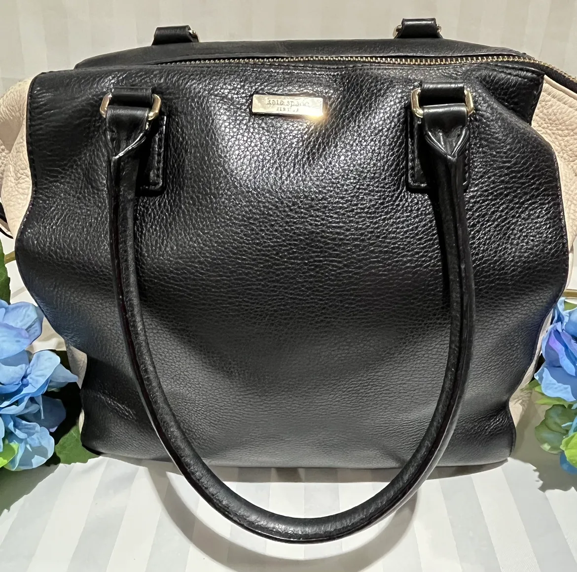 Kate Spade Large Leather Bag image indicator(3)