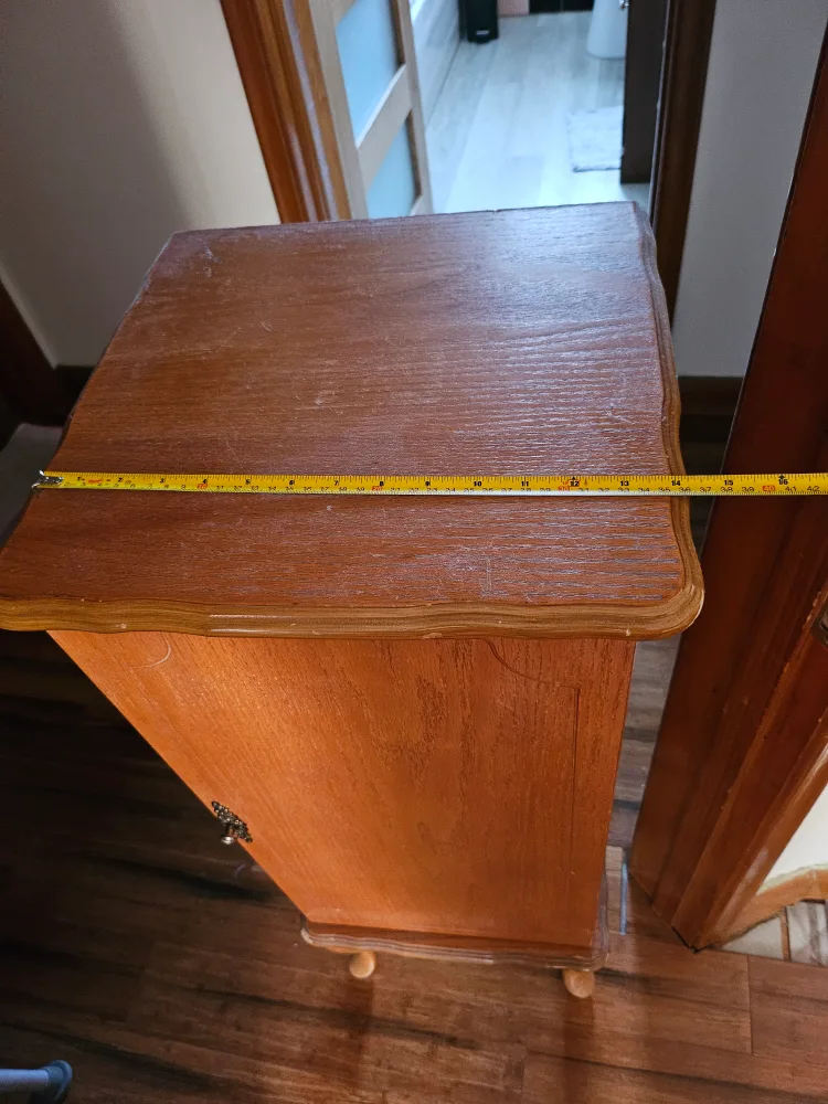 Wooden Jewellery Armoire image indicator(4)