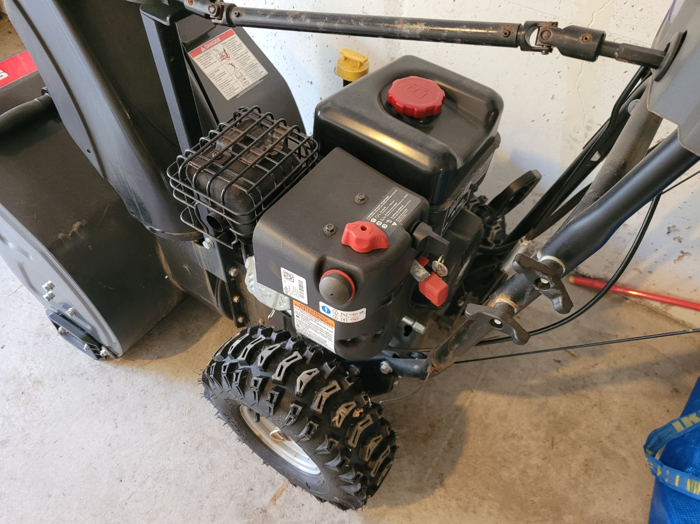 Briggs & Stratton Snow Blower - photo 3