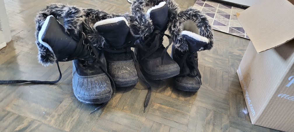 Black Fur-Lined Winter Boots