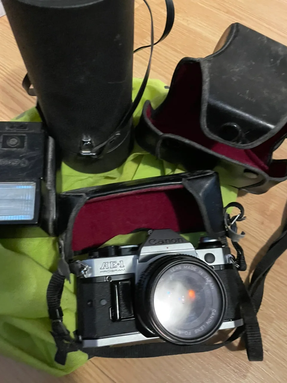 Canon AE-1 Program 35mm Film Camera image indicator(3)