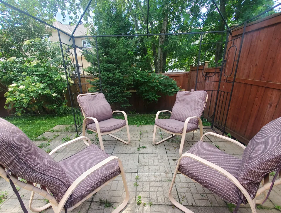 4 Patio Chairs image indicator(3)