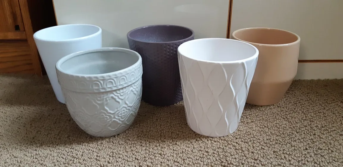Set of 5 Ceramic Planters thumbnail