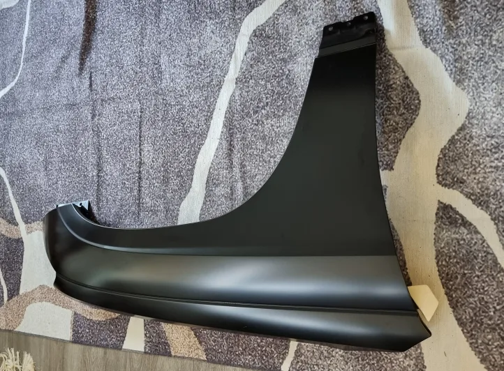 Chrysler Passenger Side Front Replacement Fender CH1241240 image indicator(4)