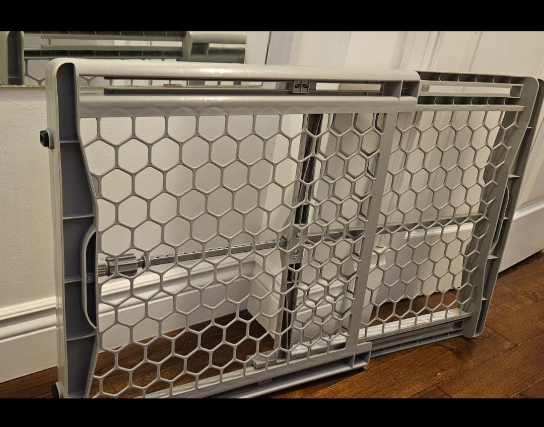 Regalo Expandable Safety Gate - photo 2