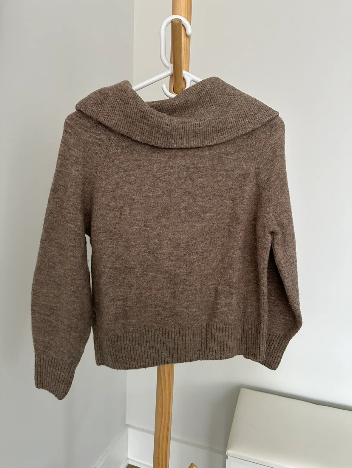 H&M Brown Cowl Neck Sweater XS image indicator(2)
