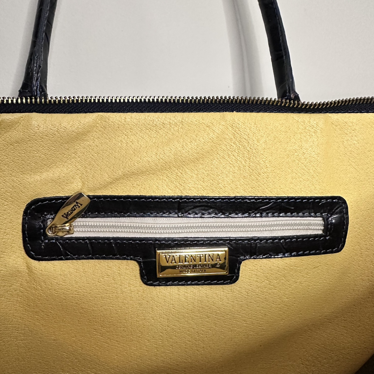 Valentina Italia Black Leather Handbag 🇮🇹✨ - photo 3