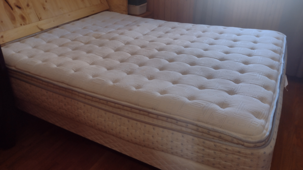 Queen Mattress set