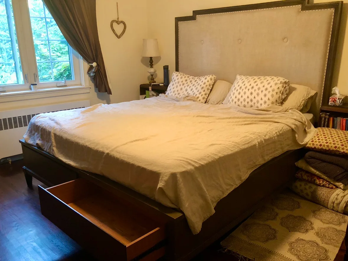 Decorium King Bed Frame image indicator(2)