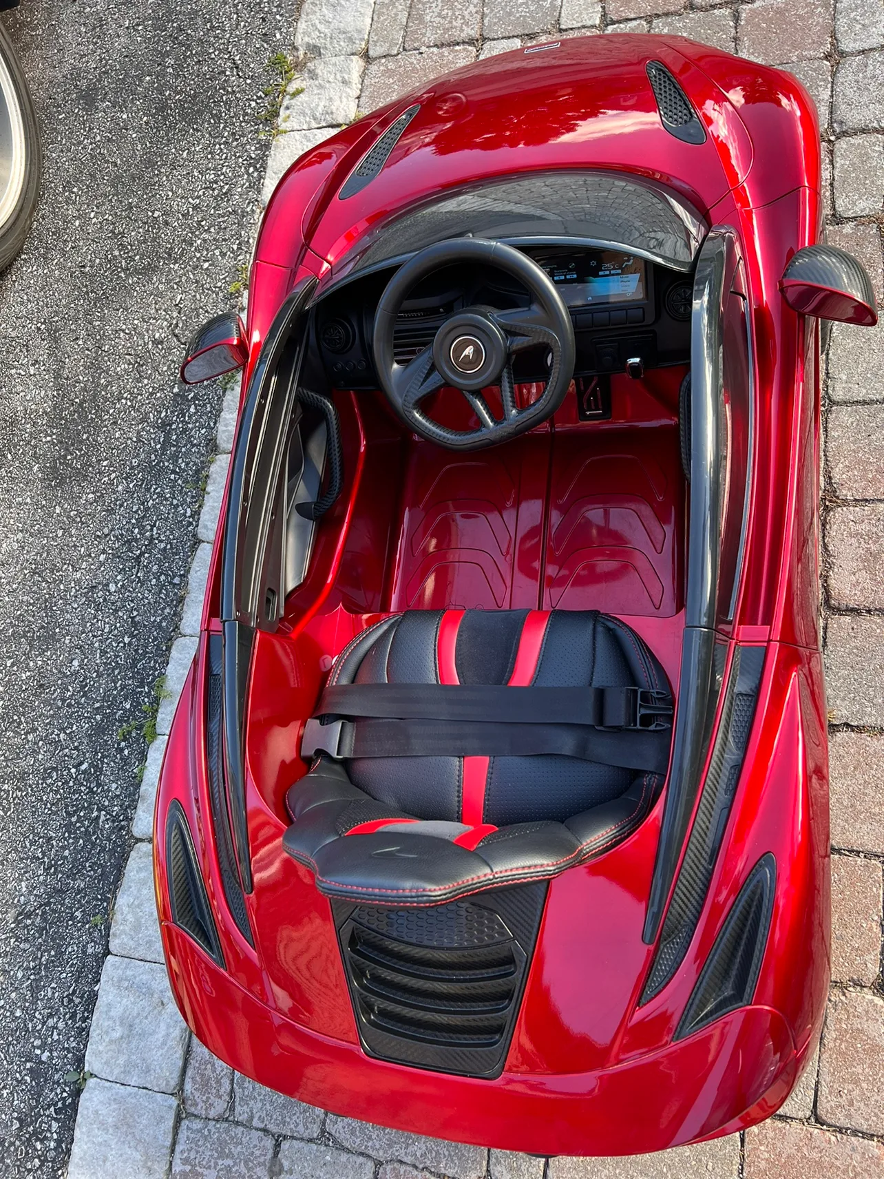 Kids Ride On Maclaren 720S image indicator(6)