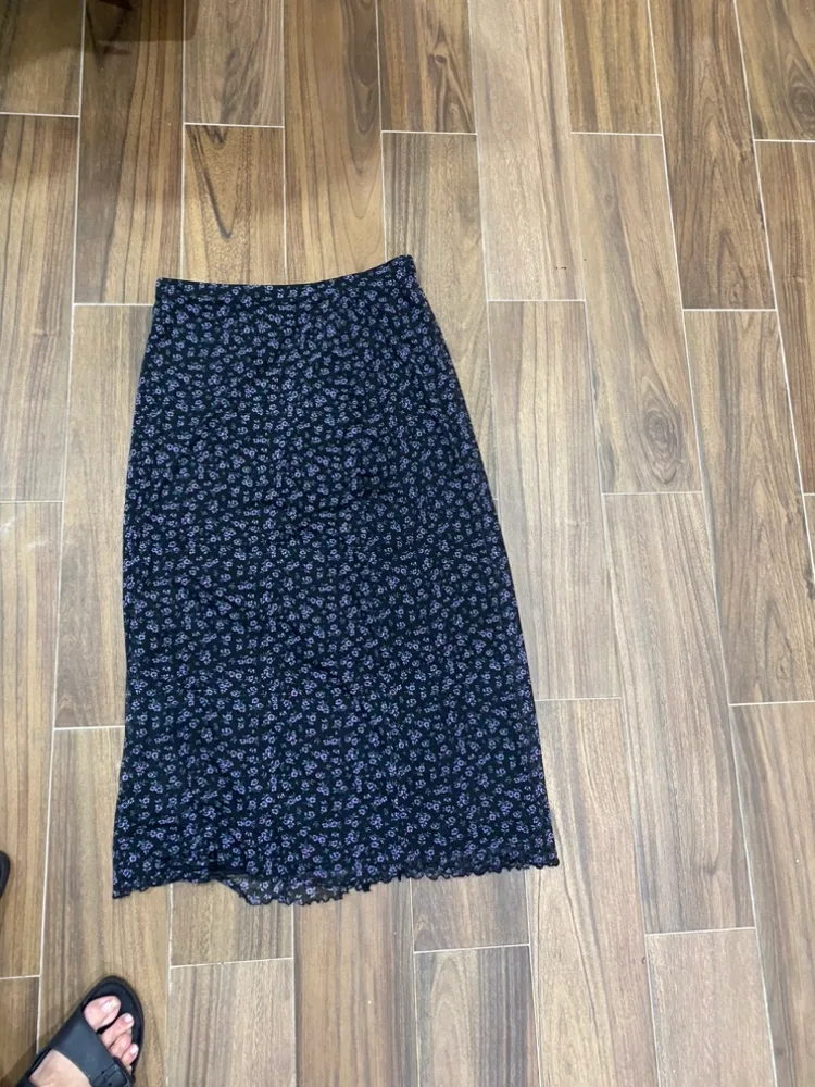 Y2K skirt thumbnail