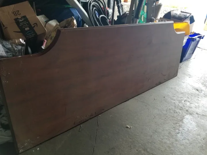 #FREECYCLE 1x headboard for scrap wood 62x22x1 thumbnail
