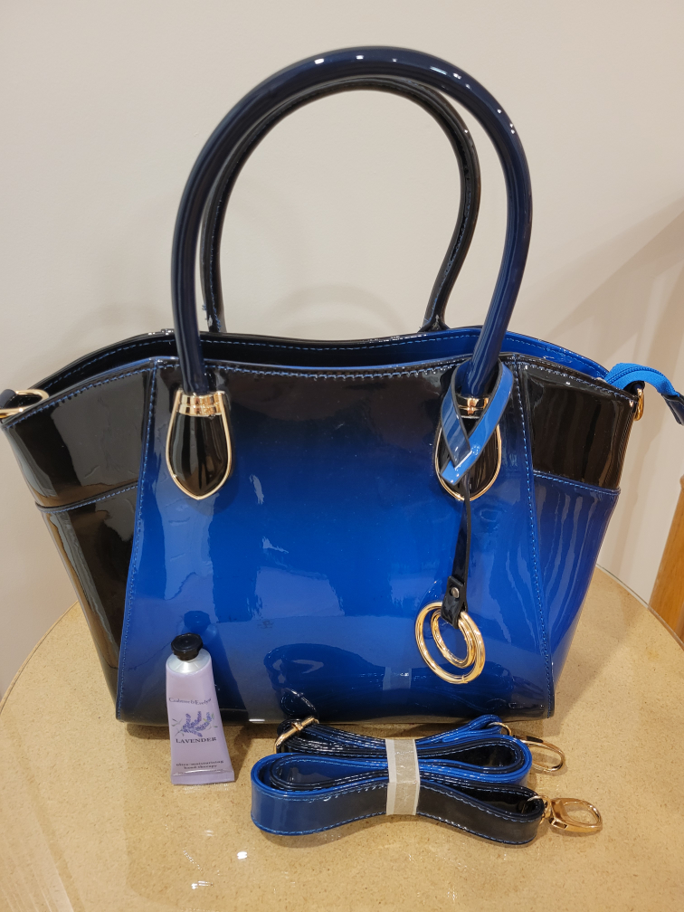Assorted women's totes 🎒 - photo 4