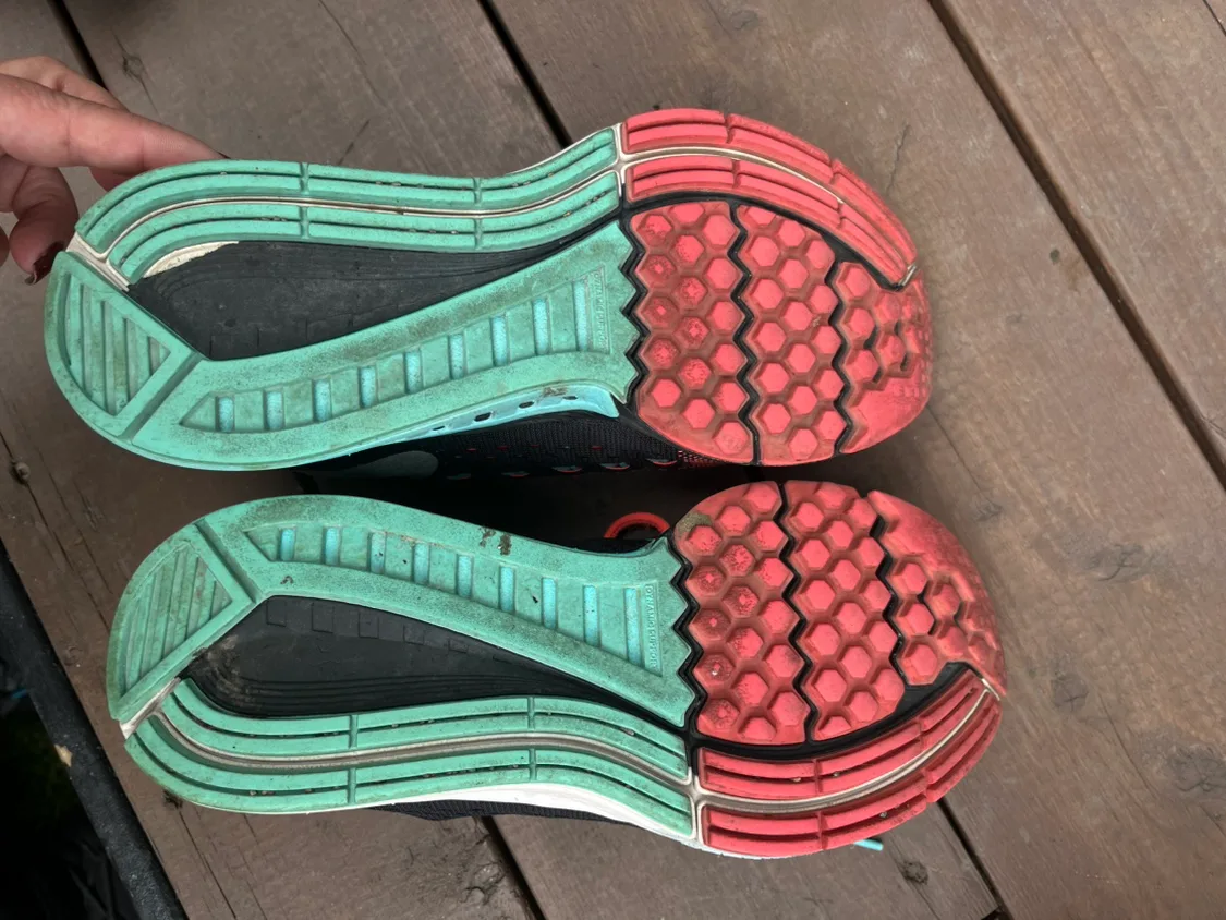 Nike Women's Running Shoes image indicator(6)