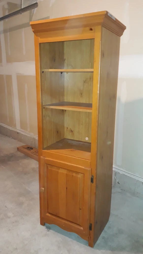 Wooden showcase cabinet