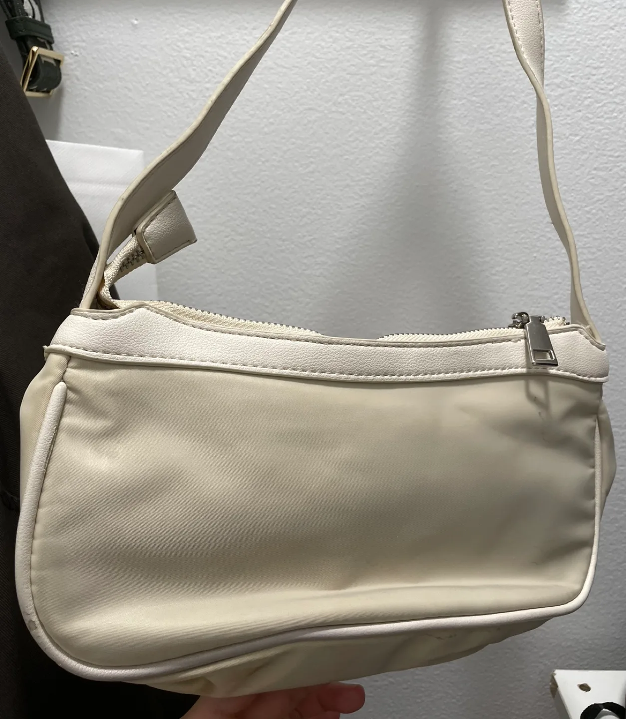Cream Baguette Bag image indicator(5)