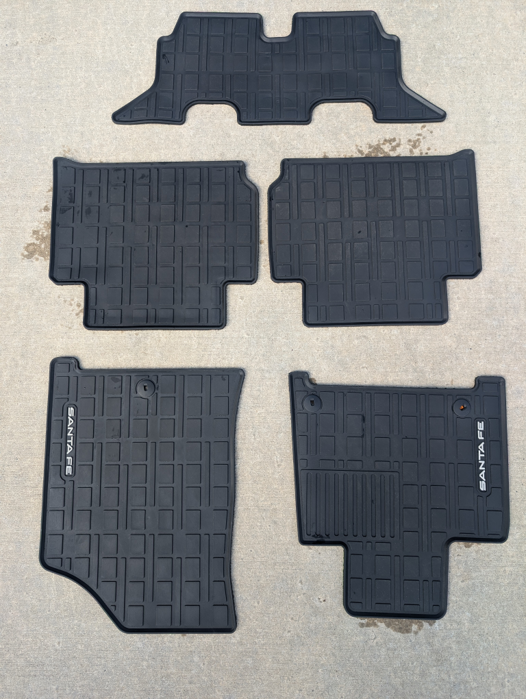 Hyundai 2024 Santa Fe Floor Mats