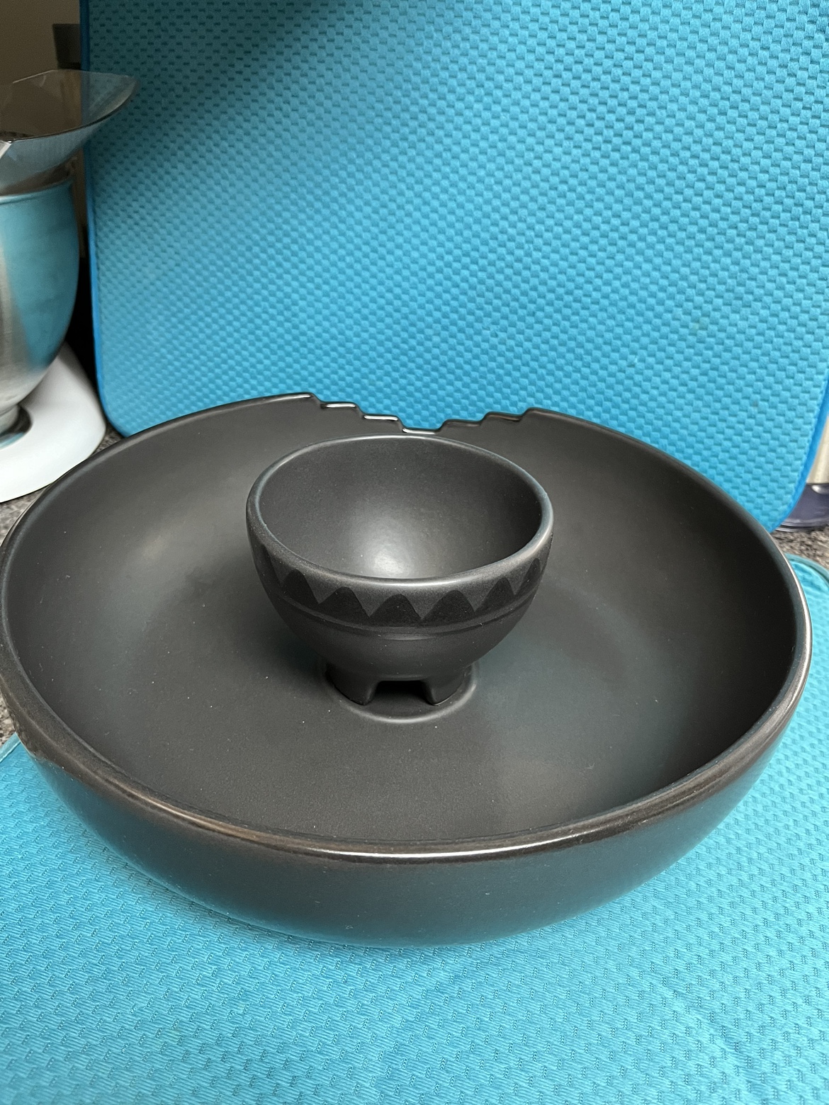 Unique Grey/Black Chip and Dip Serving Set