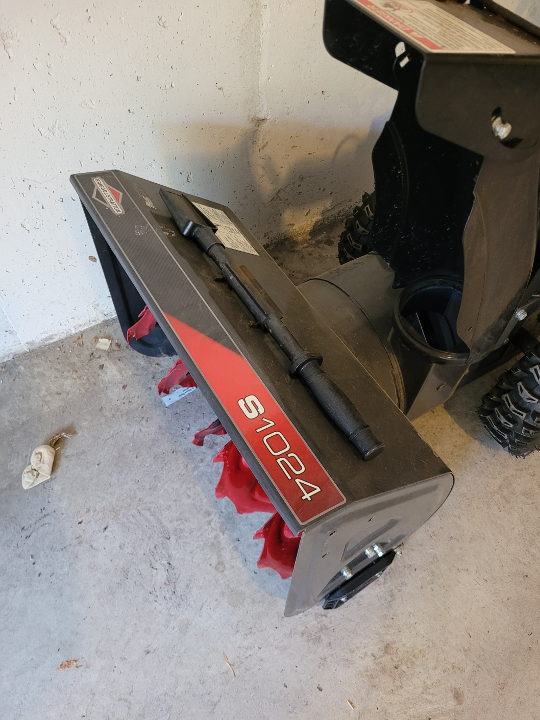 Briggs & Stratton Snow Blower - photo 2
