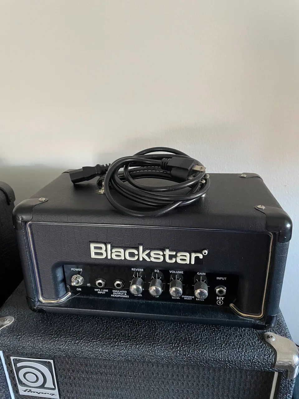 Blackstar HT-1R Guitar Amplifier image indicator(3)