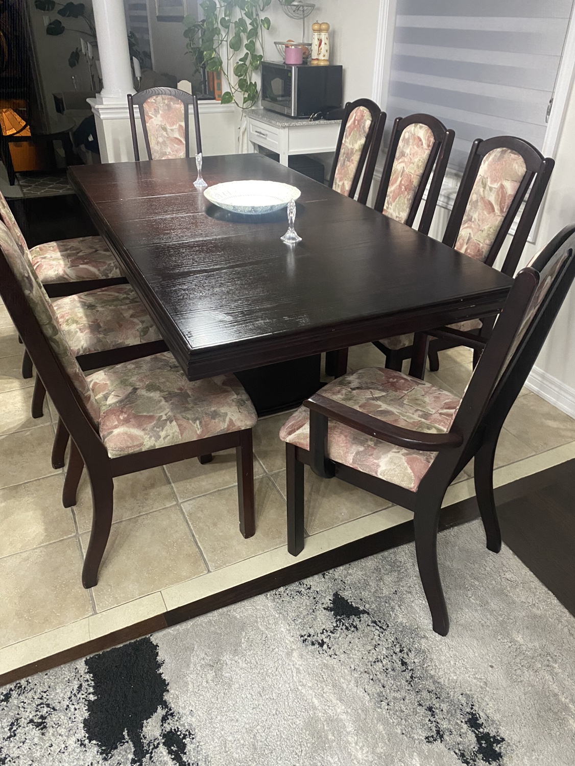 Dinning room table with 8 chairs.