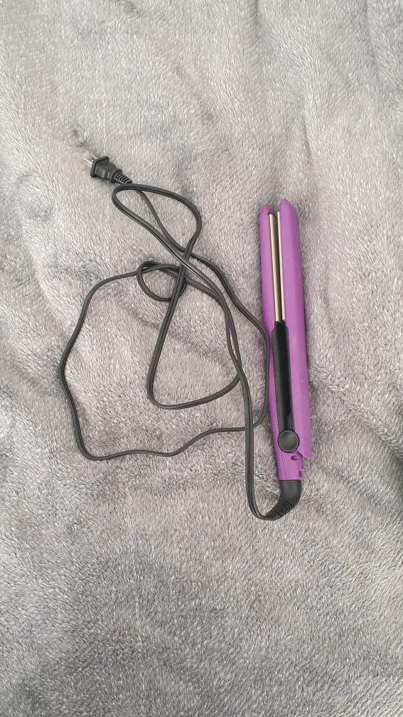 Remington Hair Straightener thumbnail