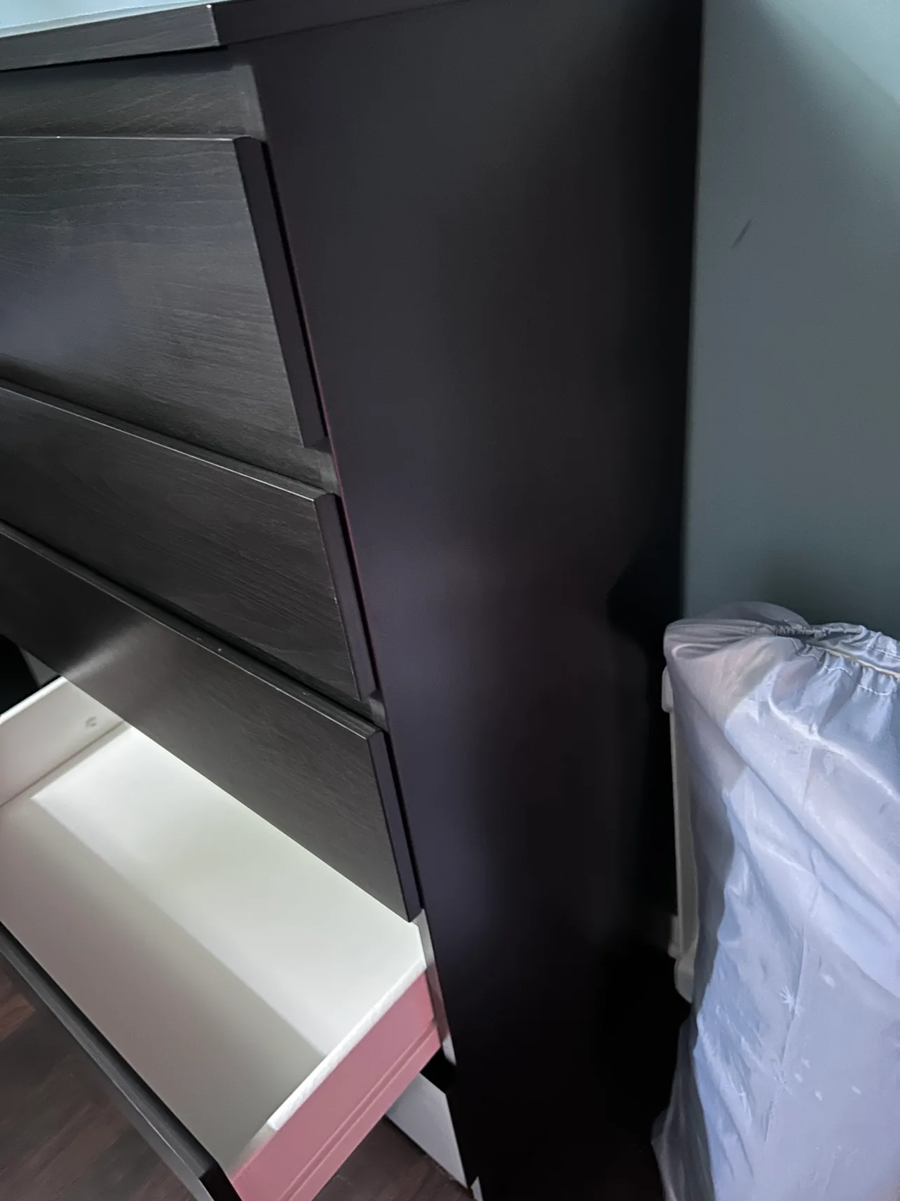 IKEA MALM 5 Drawer Dresser image indicator(4)