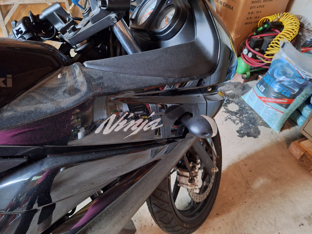 2011 Kawasaki Ninja 250R - photo 2