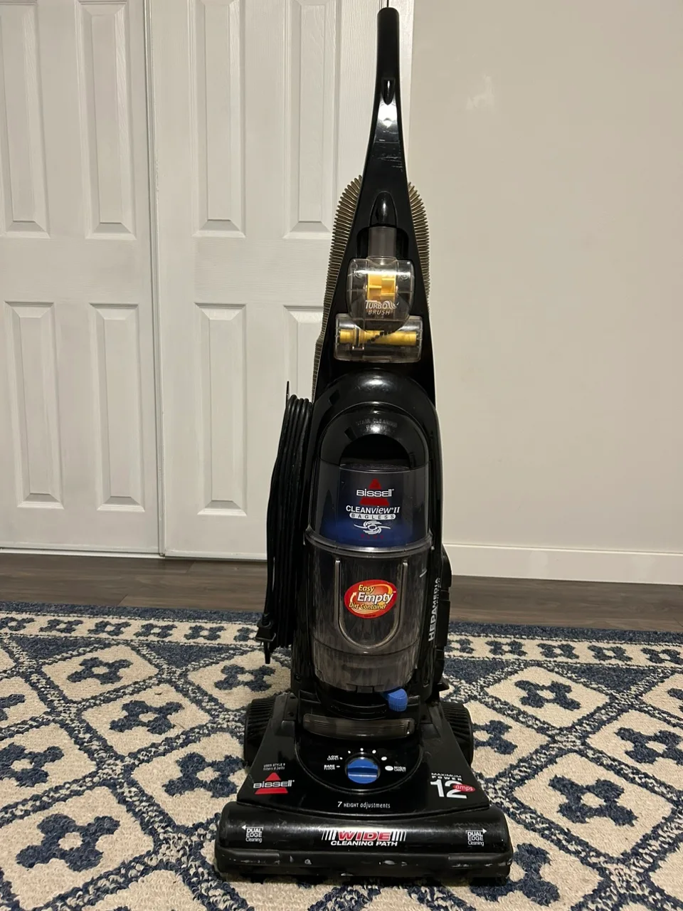 Bissell Cleanview II Bagless Plus Vacuum with Hepa Filter thumbnail